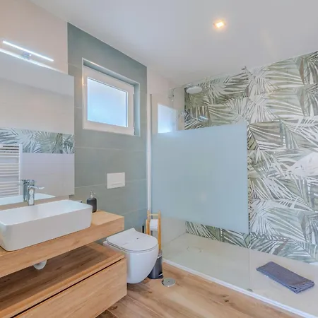 Viva One - Vip By Interhome *
